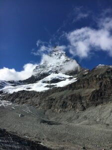 wanderung-matterhorn-glacier-trail-zermatt